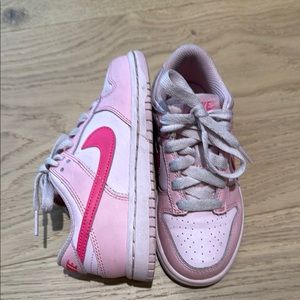 Nike Pink Leather Sneakers Low-Top